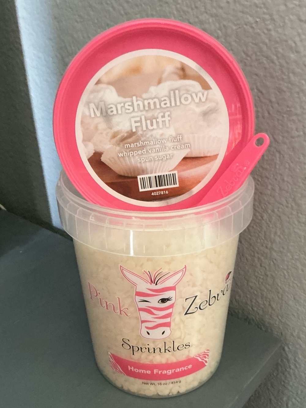 Marshmallow Fluff Pink Zebra Wax Melts in a 4 oz blend bag